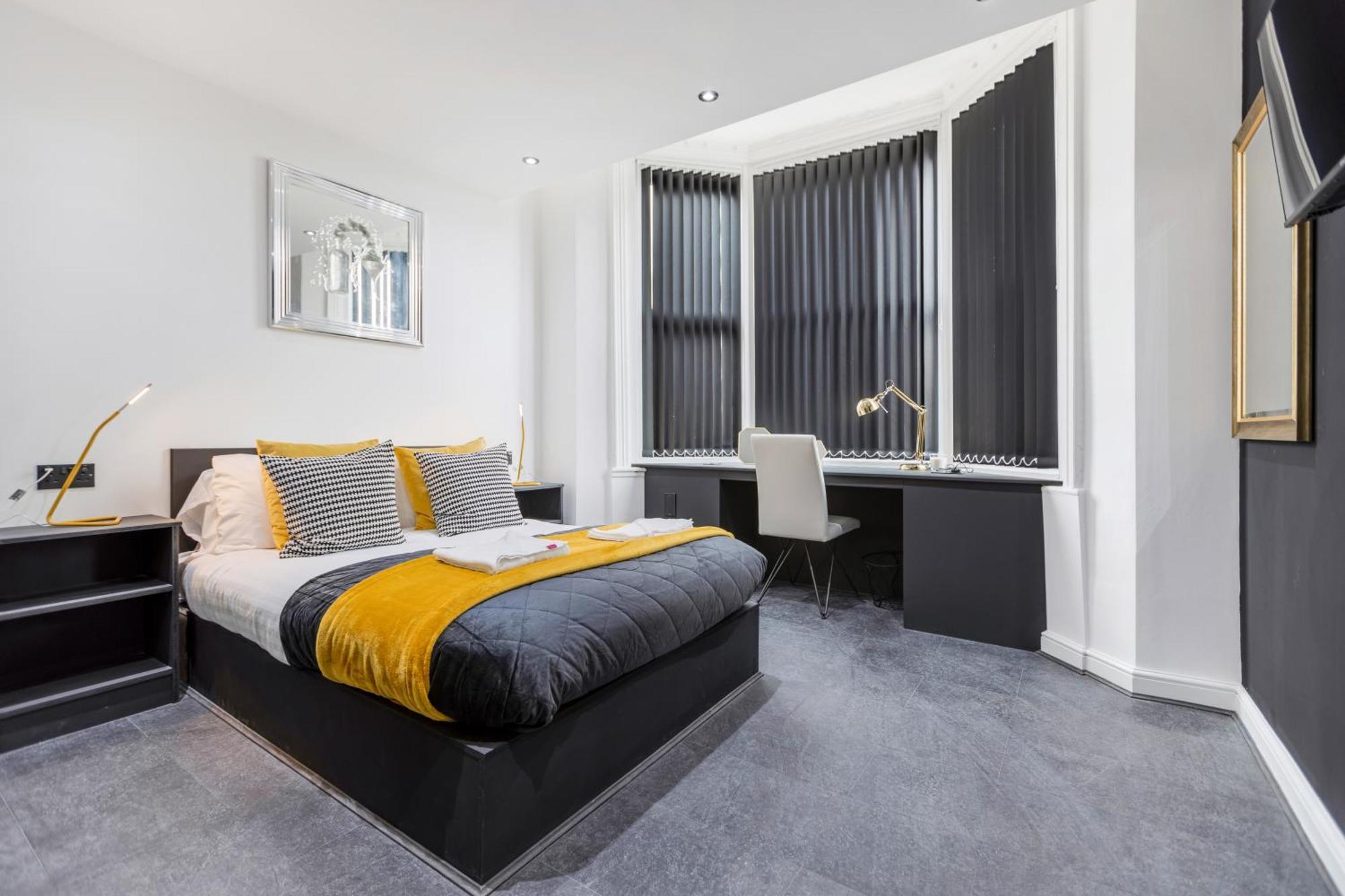 Two Bed Modern Apartment 5Min Walk To Town Centre With Free Parking ! Under New Management Blackpool Eksteriør bilde