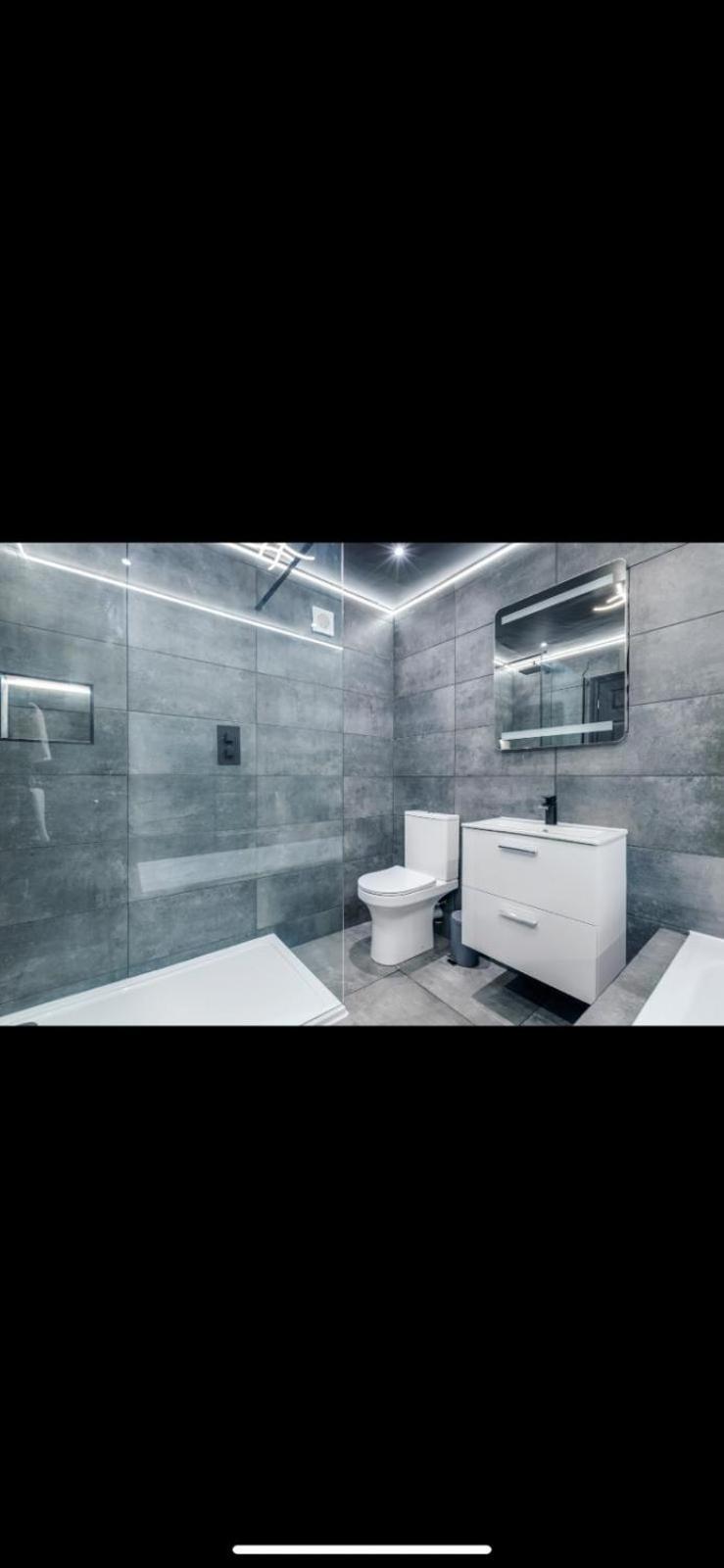 Two Bed Modern Apartment 5Min Walk To Town Centre With Free Parking ! Under New Management Blackpool Eksteriør bilde